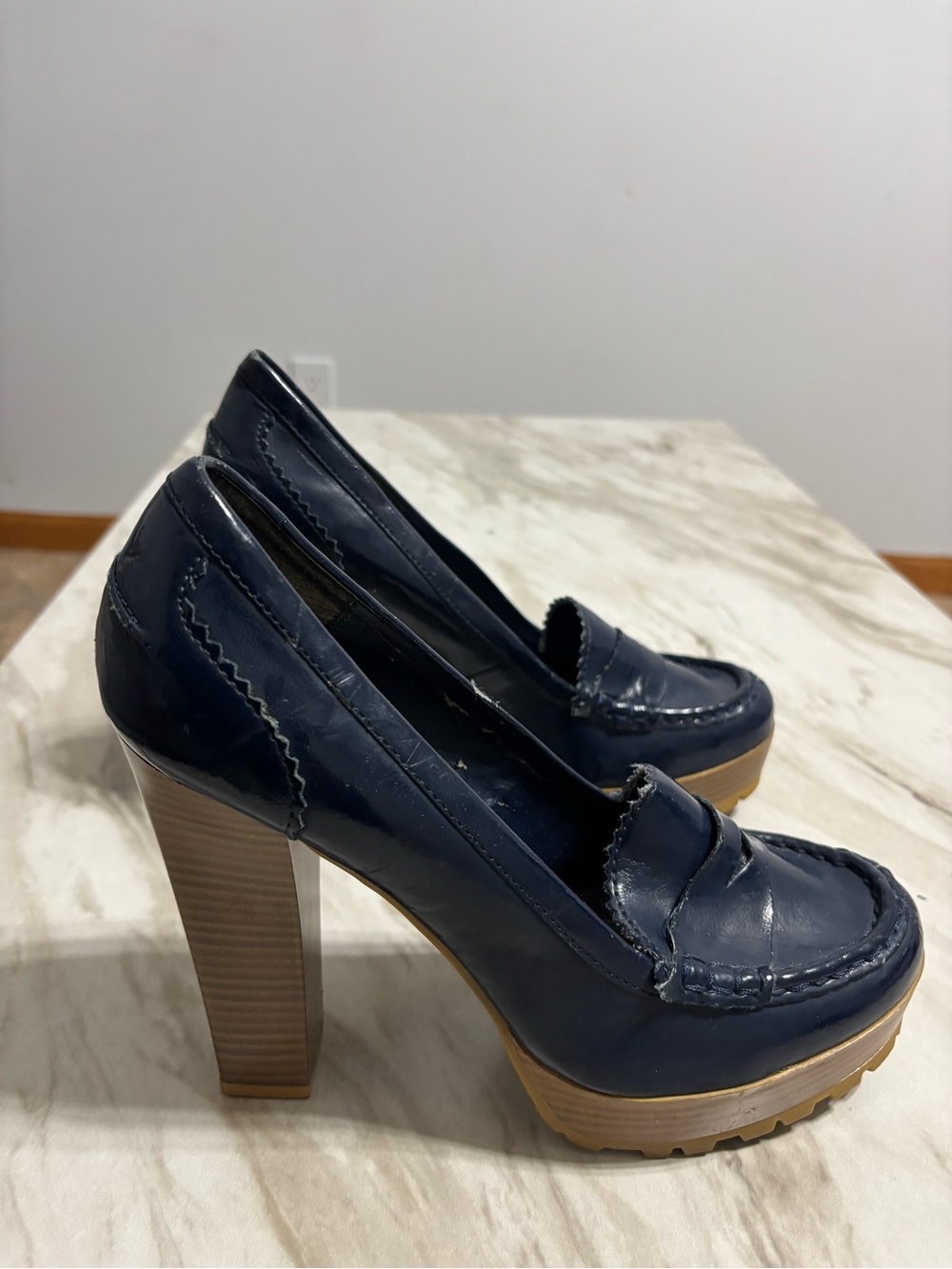 MIA Navy Patent Platform Loafer Heels Size 9 Lug Sole